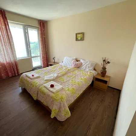 招待所 白屋度假村 *