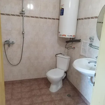 白屋度假村 招待所 Bliznatsi