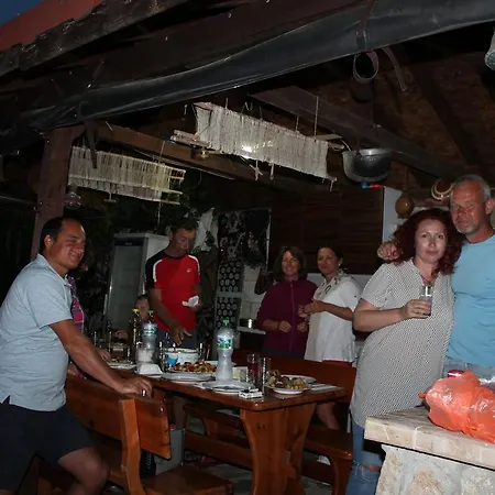 白屋度假村 招待所 Bliznatsi