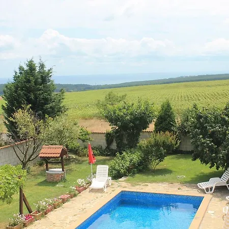 白屋度假村 * Bliznatsi