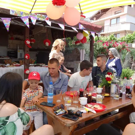 招待所 白屋度假村 *