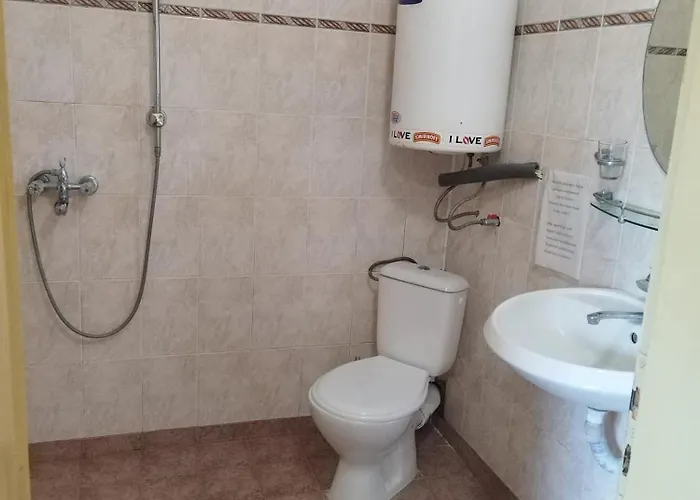 The White House Casa de hóspedes Bliznatsi