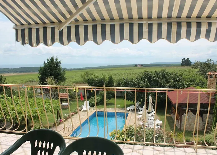 The White House Bliznatsi