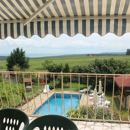 The White House Bliznatsi