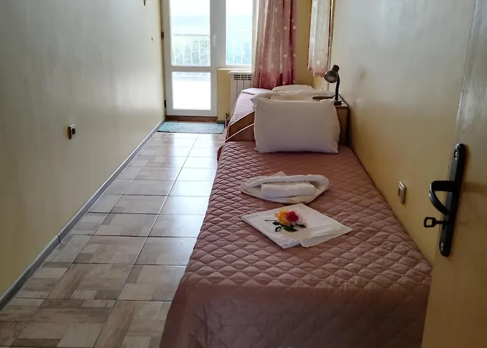 Pensión The White House Bliznatsi