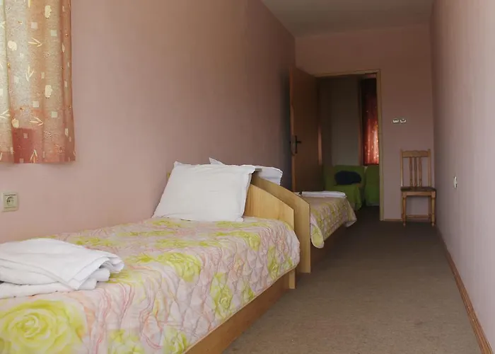 The White House Pensión *