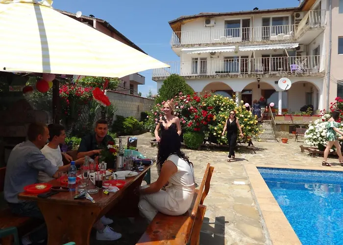 The White House Pensión